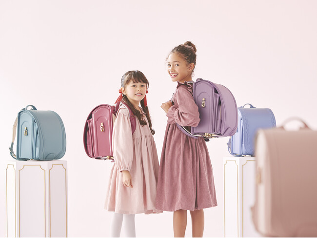 土屋鞄が展開する、もうひとつのランドセルブランド「grirose」2/14(水)より2025年度ご入学のお子さま向けの全21モデルが発売開始