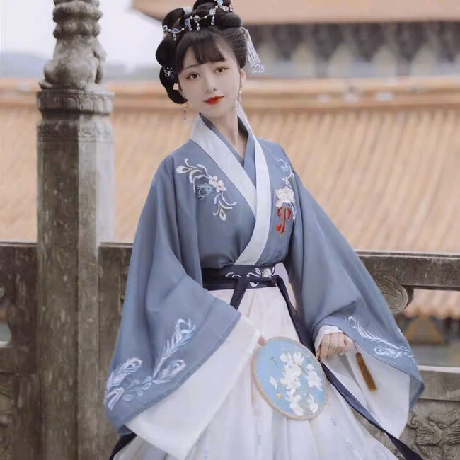 冬にぴったりなコスプレチャイナドレスがチャイナ服専門通販Chiniiで販売開始しました！
