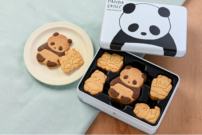 おいしさも自慢のかわいすぎるサブレ「パンダサブレ」がアソート缶になって新発売！カタヌキヤ各店舗にて、数量限定でお取扱いを開始