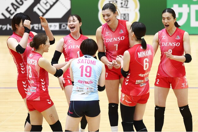 【バレー/Vリーグ】V1男子・大阪ダービーはパナソニックが連勝。V1女子・デンソーがファイナルステージ最後の１枠を掴んだ