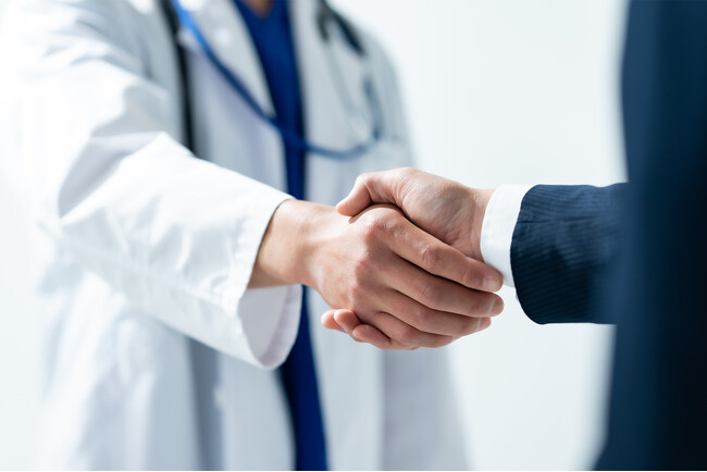 ヒロクリニック(埼玉県川口)形成外科・皮膚科が、新たな専門医の加入で診療サービスを拡充