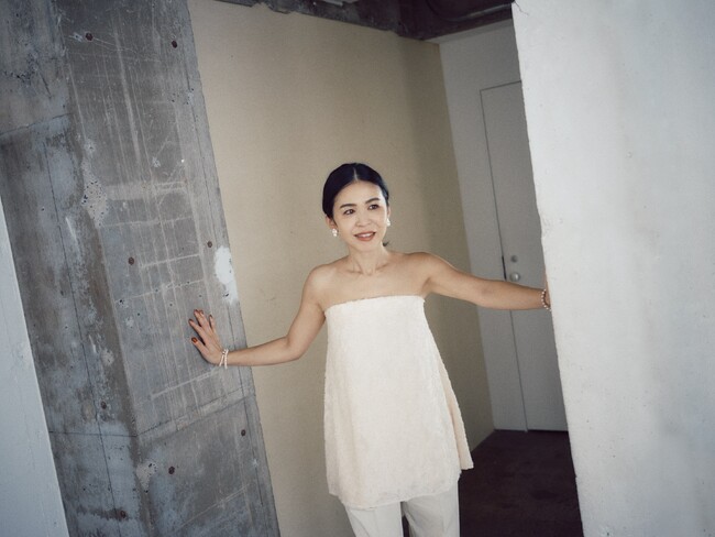 〈styling/(スタイリング/）〉スタイリスト辻直子さんと初のコラボレーションが2月9日(金)登場！