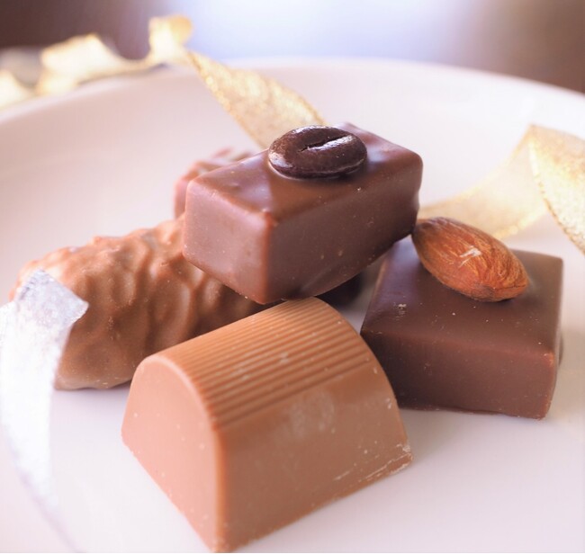 今年のチョコ、23年比4％値上げ　円安・カカオ・砂糖高の「三重苦」　実質値上げも