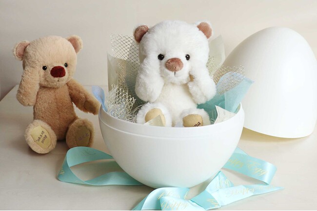【新商品】たまごの中からサプライズ！しあわせ出産祝いKUU&FUU。産まれてきた赤ちゃんと頑張ったお母さんへ贈る、誕生日、体重、お名前入りの特別なテディベアギフト