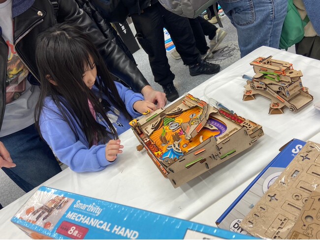 【親子でも、孫へのプレゼントにも 国内外で人気の知育玩具 Smartivity】体験販売イベント、ビックカメラ有楽町店にて2024年2月3日(土)～4日(日)に開催