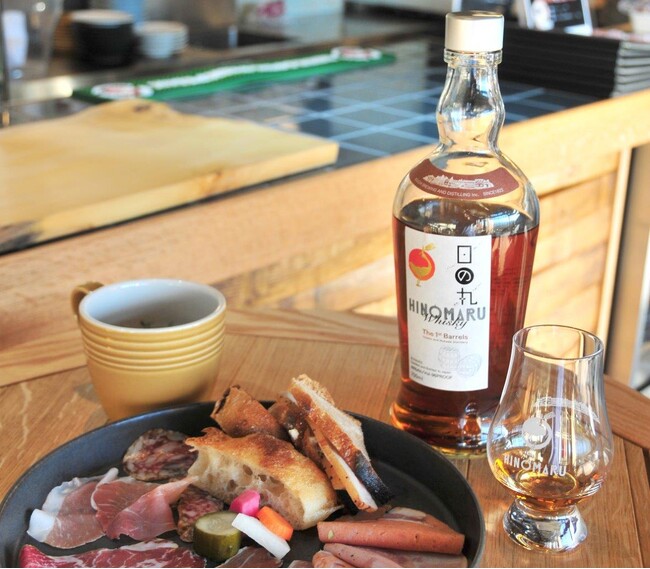 ~東京駅から専用バスで八郷蒸溜所へ~「土屋守と行く国内蒸留所ツアー第二弾!!」