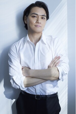 俳優・矢野聖人の写真集が発売決定！ ヒーロー、大人の男、危険な男など、さまざまな姿に“変身”!!