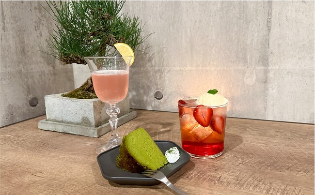 ピンク色の本格焼酎スピリッツ「NANAIRO」と日本茶専門カフェTEAWAVEが鹿児島の特産を堪能するオリジナルカクテル&スイーツセットを期間限定で提供