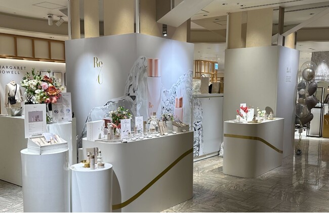 【イベントレポート】幹細胞培養上清液(*1)スキンケアブランドRe/Uが伊勢丹新宿店での初のポップアップストアを出店