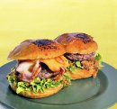 志布志市【志布志バーガー】“うしの中山”黒毛和牛・かごしま黒豚のミニバーガー食べ比べセット 志布志市【志布志バーガー】“うしの中山”黒毛和牛・かごしま黒豚のミニバーガー食べ比べセット