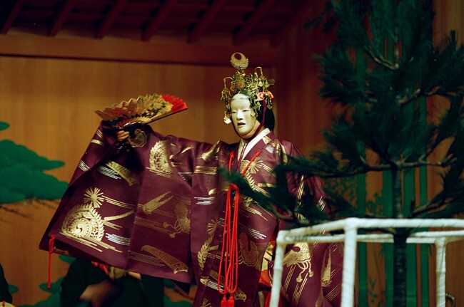 桜が咲き誇るACAO FORESTで、日本の伝統芸能を堪能和太鼓・篠笛・能の特別公演を開催