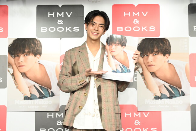 中尾暢樹がカレンダーブック発売イベントに登場！ 自信作のカレンダーは「昨年と打って変わってナチュラルなイメージ」