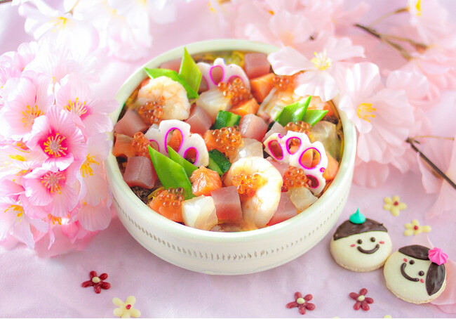 【オリエンタルホテル福岡 博多ステーション】桃の節句を華やかにお祝い「小石原焼き器のひなちらし」＆「苺のひなタルト」