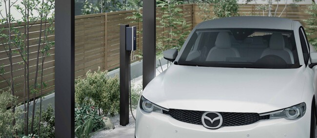 住宅の外観に調和するデザインで、他の商材とコーディネート可能な「EV充電器」と「EVコンセントポール」を発売