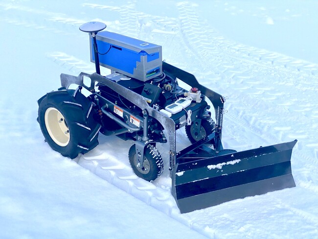 エバーブルーテクノロジーズ、小国町およびNTT東日本山形支店が実施する「地域の除雪課題に関する自動除雪実証実験」に参加、除雪ドローンver.2を使った運用テストを実施