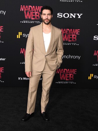 【ルイ・ヴィトン】タハール・ラヒム、映画「マダム・ウェブ」のロサンゼルスプレミアに、ルイ・ヴィトンを着用