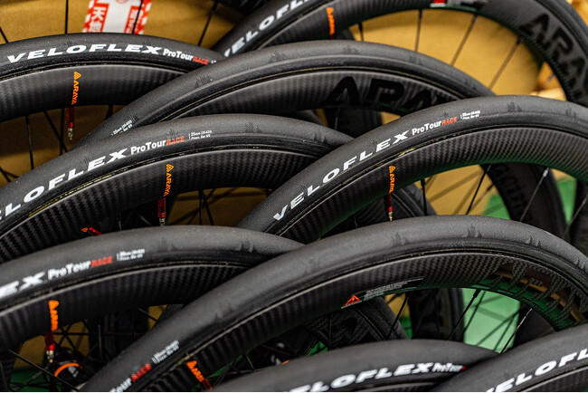 『Veloflex ProTour RACE』タイヤ協賛について