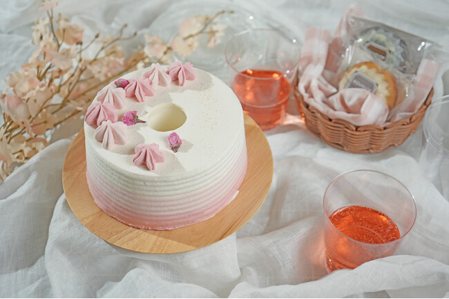 【新発売】手作りシフォンケーキ専門店 This is CHIFFON CAKE. から、春限定 桜のシフォンケーキ「SAKURA」が登場！