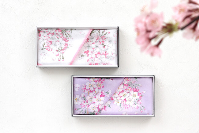 【CLASSICS the Small Luxury】春を運ぶ「桜」をモチーフにしたハンカチを発売