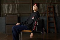 アメリカ ニューヨークで誕生した老舗バッグブランド「Manhattan Portage」とのコラボレーションアパレル 第２弾を2月16日より数量限定で発売