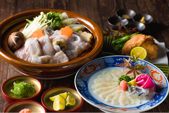 今年の歓送迎会は梅田で贅沢ふぐ三昧！一晩でふぐの魅力を食べ尽くす至高の新プランが登場！【日本酒・米屋 蔵バル 梅田店】