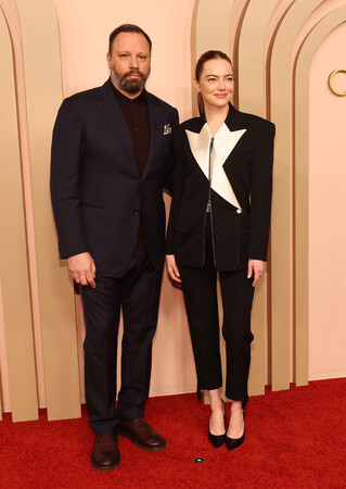 【ルイ・ヴィトン】ヨルゴス・ランティモス監督、第96回アカデミー賞候補者昼食会にルイ・ヴィトンを着用