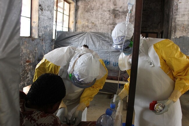 エボラウイルス病：予防接種で感染者の死亡率が半減すると判明