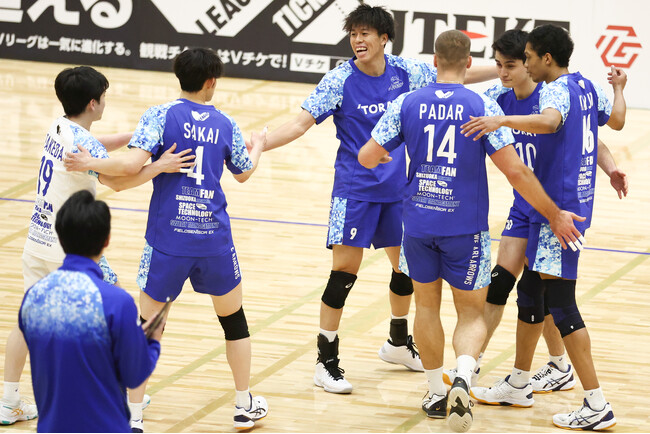 【バレー/Vリーグ】V1男子・東レが大接戦を制しJT広島から歓喜の1勝