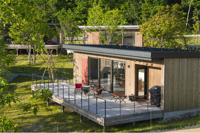 三五工務店 設計施工の「THE LODGE」「ALLPAR」がウッドデザイン賞をW受賞！北海道日本ハムファイターズ北海道ボールパークFビレッジ内の商業施設を北海道産木材で建築しました。