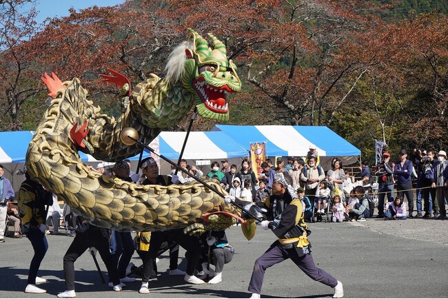 辰年にちなみ、迫力ある佐久間龍神の舞を披露します！