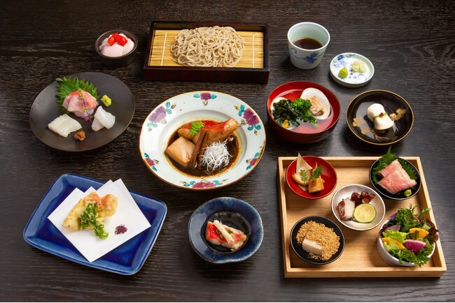「鎌倉 松原庵 青」で堪能する春の味わい。三浦半島で水揚げされる脂のりのよい金目鯛と、相模湾の幸を取り入れた「金目鯛ディナーコース」が、3月1日(金) から始まります。
