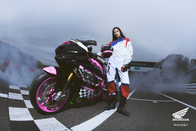 MOUSSY（マウジー）モータースポーツ界を牽引するHRC ( エイチアールシー ) とのコラボレーションコレクションが3月8日(金)より発売決定