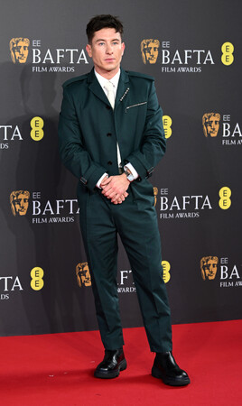 【BURBERRY】ロンドンで開催された英国アカデミー賞 (BAFTA) でセレブリティがバーバリーを着用