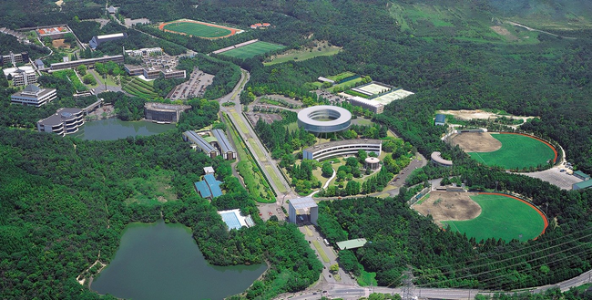 ジブリパーク「魔女の谷」開園に伴い名古屋商科大学日進キャンパスを無料臨時駐車場として提供