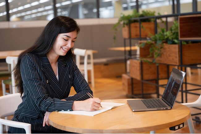 グロービス経営大学院、「nano-MBA」でFutureLearnと提携　AI活用した単位取得可能な英語版学習プログラムでグローバル展開を加速へ