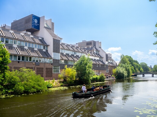 日本女子大学とオランダのライデン大学人文学部が学生交流に関する大学間協定を締結