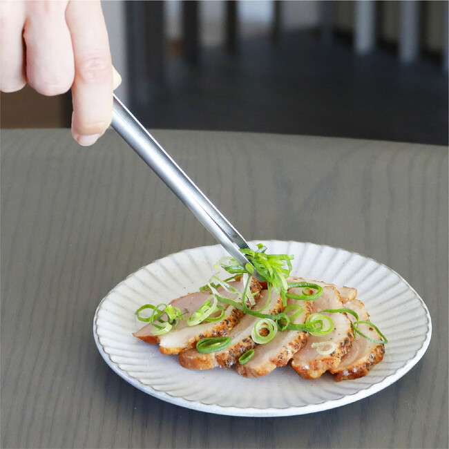 【新商品】この使い心地...まるでお箸！？お箸みたいに食材を掴みやすいトングが新登場！