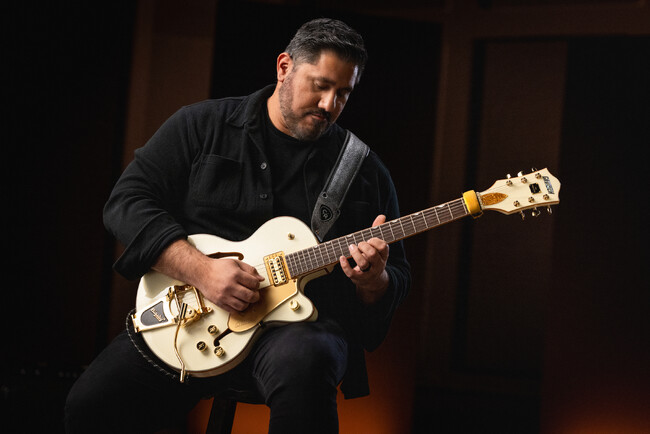 ラテンのワーシップミュージックの名手クリス・ロチャをオマージュするGretsch(R)︎ シグネイチャーモデル 3月1日（金）より国内販売開始