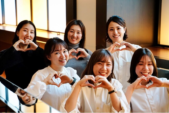 国際女性デーに全従業員を対象とした「MIMOSA COLLEGE」を開催！～国際女性デー限定のミモザクッキーやマドレーヌ、カクテルを提供～