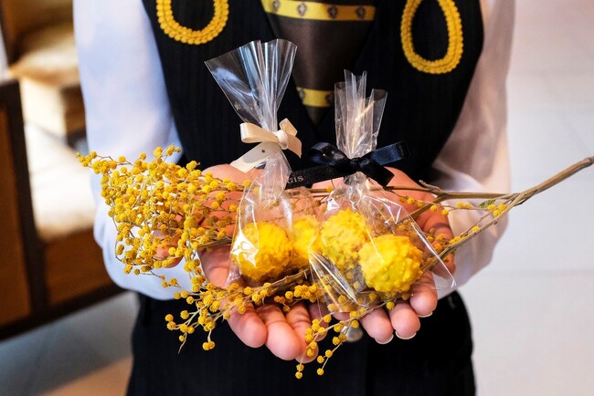 【セント レジス ホテル 大阪】国際女性デーを祝い、自分らしく洗練された生き方を追求する女性たちを称える「ミモザウィーク」