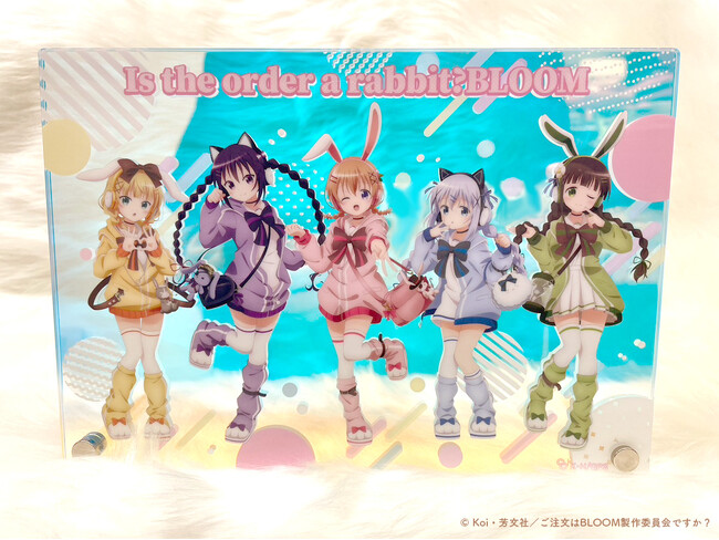 【ご注文はうさぎですか？BLOOM】ヴィレッジヴァンガード限定。オーロラにきらきら輝く「アクリルアートパネル」がオンラインストアで予約販売開始！