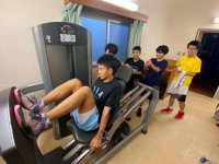 トレーニングマシン寄贈活動賛同企業とともに離島の健康増進に寄与、青山商事グループ会社「glob」がマシンを沖永良部島・知名町へ寄贈