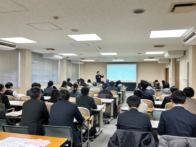 官民連携で地域の人材育成に取り組む。宮城県 名亘地場産業振興協議会主催の地場産業成長、活性化を目指す研修に登壇。