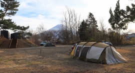 4月13日(土)新規オープン！山梨県・富士五湖のひとつ“河口湖”湖畔のキャンプ場『CAMP SATOMIYA～キャンプさとみや～』3/1(金)予約受付開始！