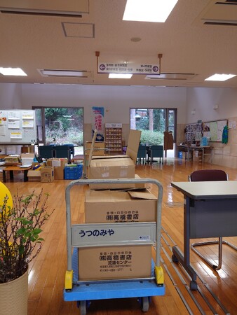 高橋書店、金沢のうつのみやを通じ、能登地震被災の中学生へ日記を寄贈。