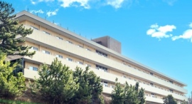 スタッフが寄り添う、高台での落ち着いた暮らし | ケア21有料老人ホーム「プレザンメゾン神戸ジェームス山」 誕生 スタッフが寄り添う、高台での落ち着いた暮らし | ケア21有料老人ホーム「プレザンメゾン神戸ジェームス山」 誕生