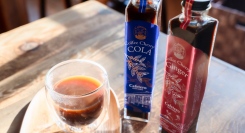 湘南・葉山のコスタリカコーヒー専門店がコーヒー果肉エキス飲料「コーヒーチェリーコーラ」を開発。姉妹商品「ジンジャー」発売に合わせてクラウドファンディングを実施。