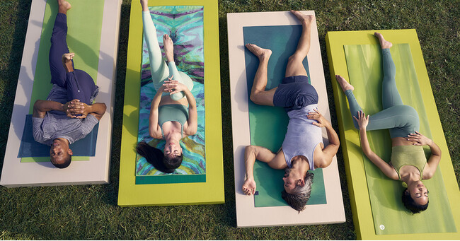 Manduka(マンドゥカ)2024年春の最新コレクション！世界のヨガインストラクターが愛用するヨガマット&ヨガタオル