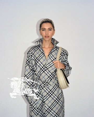 【BURBERRY】バーバリーが提案するコアドレッシングの新しい表現