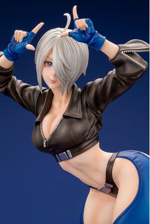 対戦格闘ゲーム『THE KING OF FIGHTERS 2001』より、「アンヘル」が、BISHOUJOシリーズフィギュアへ参戦。